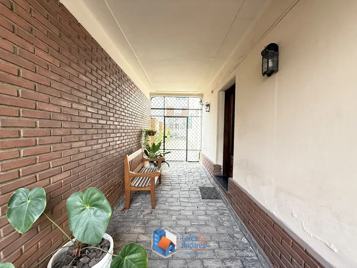 Imagem Sobrado para venda em Perdizes com 9 quartos, 213m²