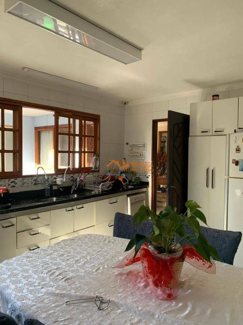 Imagem Casa com 4 dormitórios à venda, 216 m² por R$ 2.500.000,00 - Vila Rosália - Guarulhos/SP
