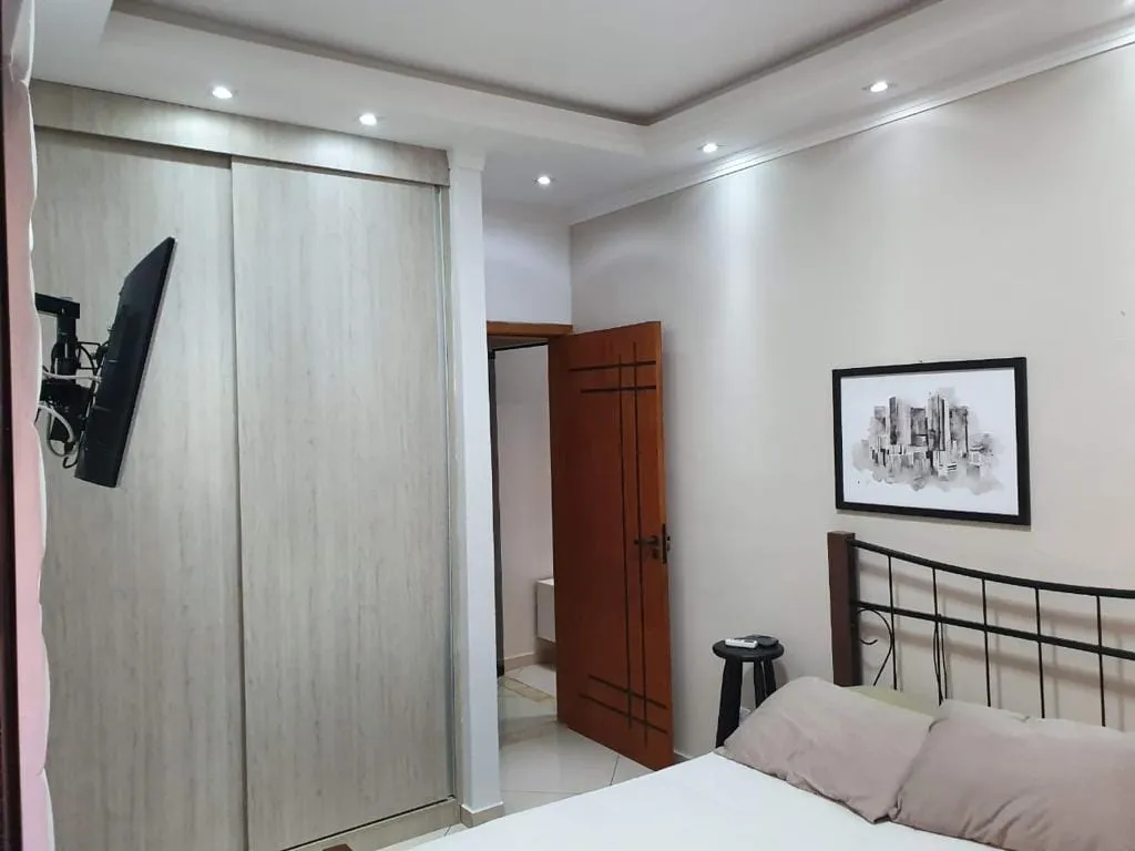 Imagem Casa à venda 3 Quartos, 1 Suite, 2 Vagas, 144M², Vista Alegre, Taubaté - SP