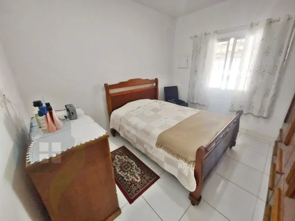 Imagem Casa Térrea de 3 dormitórios, 1 banheiro, com 125m² no Taboão, São Bernardo do Campo