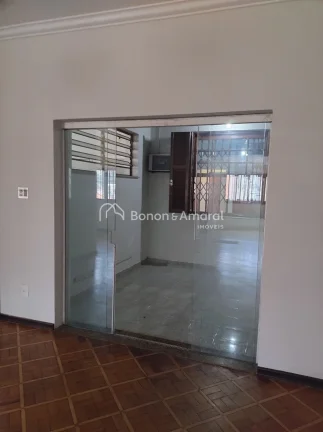 Imagem Casa assobrada com excelente localização! 
Quase esquina com Rua Paula Bueno e próximo Avenida Or...