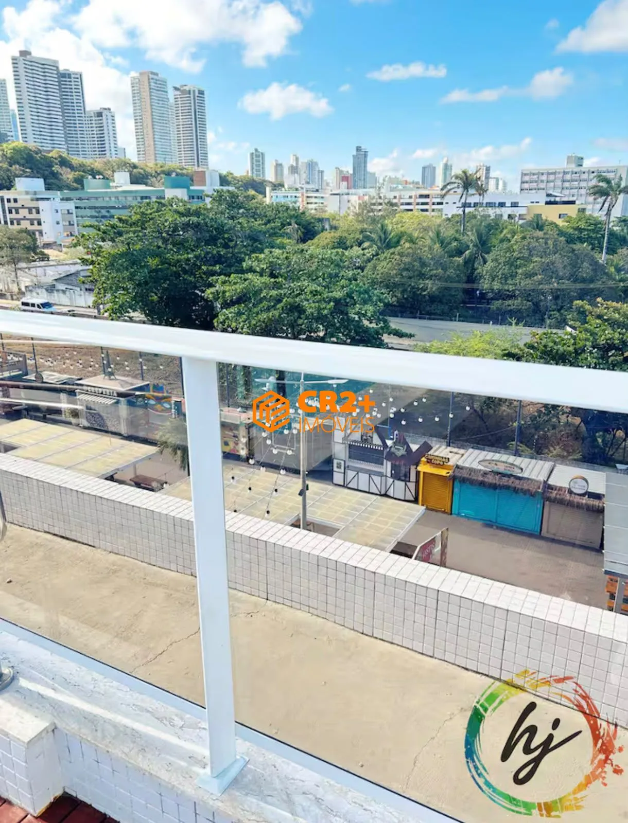 Imagem Vendo cobertura -50m²-frente mar em João Pessoa no Cabo Branco.