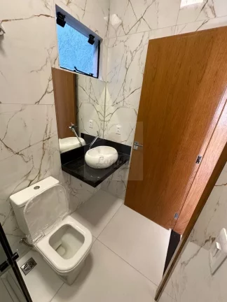 Imagem Imperdível Casa à Venda em Cuiabá-MT, Jardim Califórnia: 3 quartos, 2 suítes, 2 salas, 4 banheiros, 4 vagas - 189,66m².