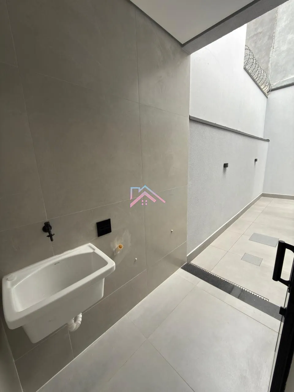 Imagem Casa à venda - Área útil 75 m2 com 3 dormitórios sendo 1 suíte com closet - 2 vagas - Jardim Vale Ve