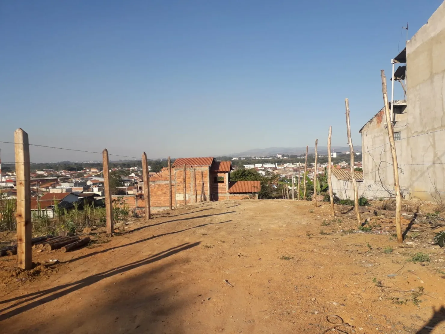 Foto do imóvel Terreno à venda 200M², Jardim do Vale, Guaratinguetá - SP