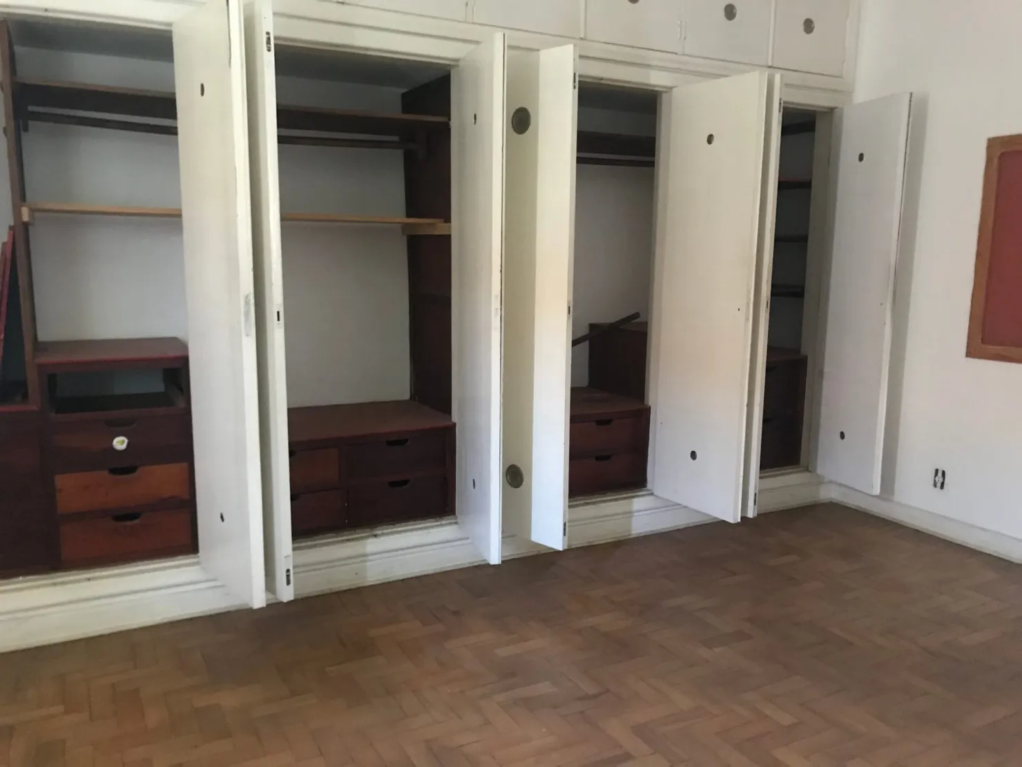 Imagem Casa à venda 4 Quartos, 1 Suite, 2 Vagas, 600.34M², Centro, Pindamonhangaba - SP