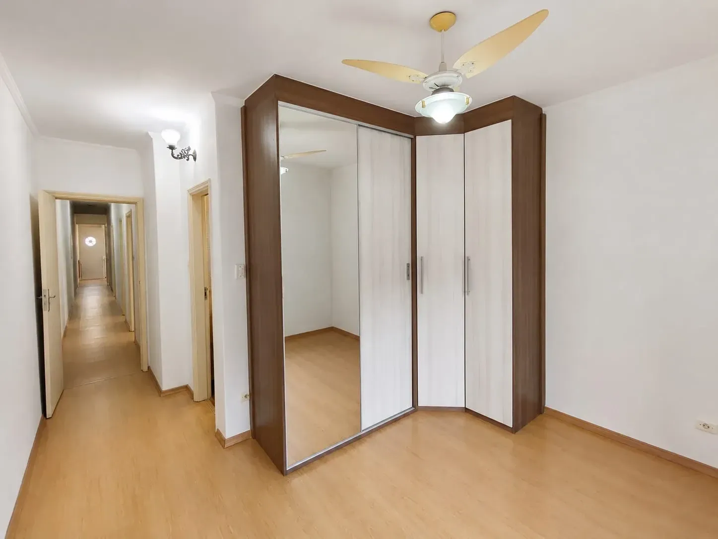 Imagem Casa com 3 Quartos à Venda, 127 m² em Encruzilhada - Santos