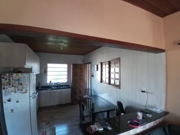 Imagem Linda Casa com 150m², Salão de Festas, Condomínio Central em Águas Claras