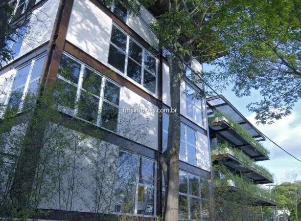 Imagem Conjunto comercial com 143m2 na Vila Madalena.