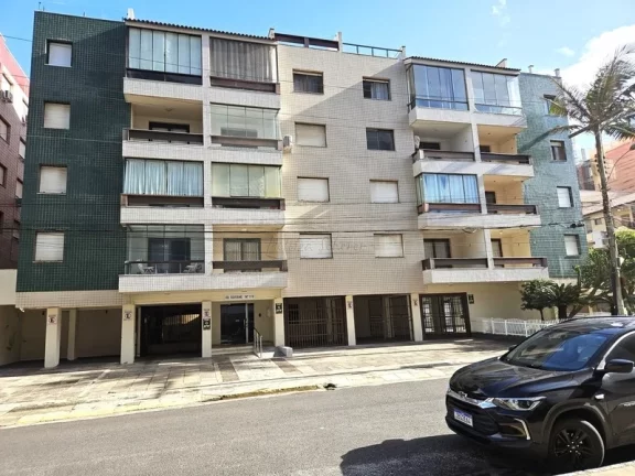 Imagem Uma (01) quadra do mar e próximo da Praça Flávio Boianovski. Apartamento 100% Mobiliado, com 02 d...