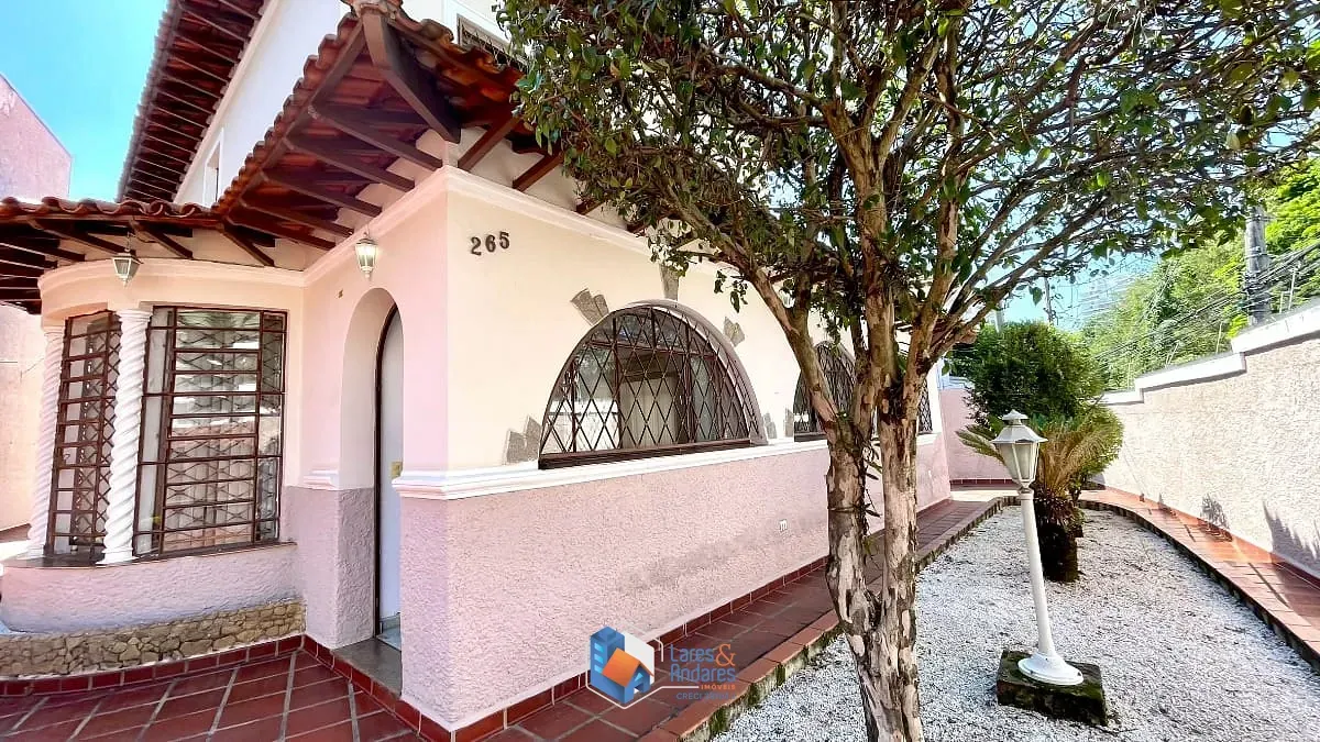 Foto do imóvel Casa para venda em Aclimação com 3 quartos, sendo 3 suítes, 265m² em Rua José do Patrocínio