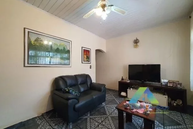 Imagem Casa à venda com 180m², 4 quartos e 2 vagas