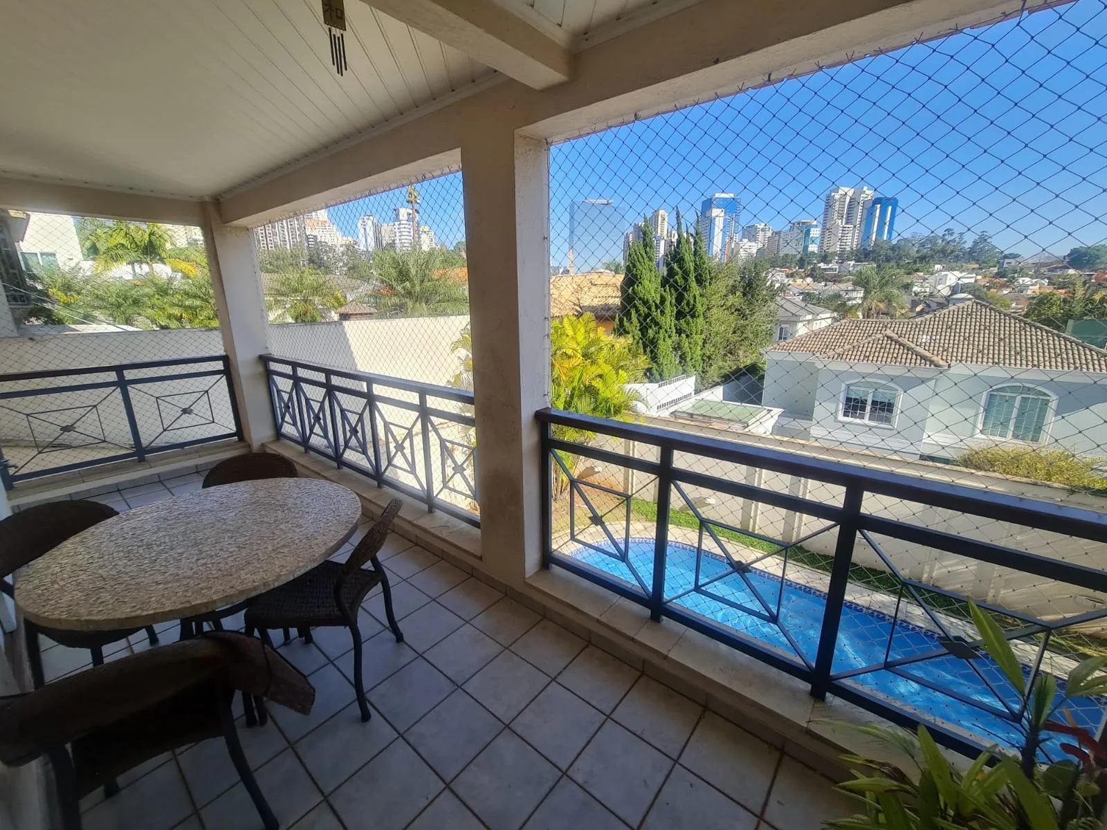 Imagem Casa em condomínio à venda no Alphaville 1 com 4 suítes, 665m².