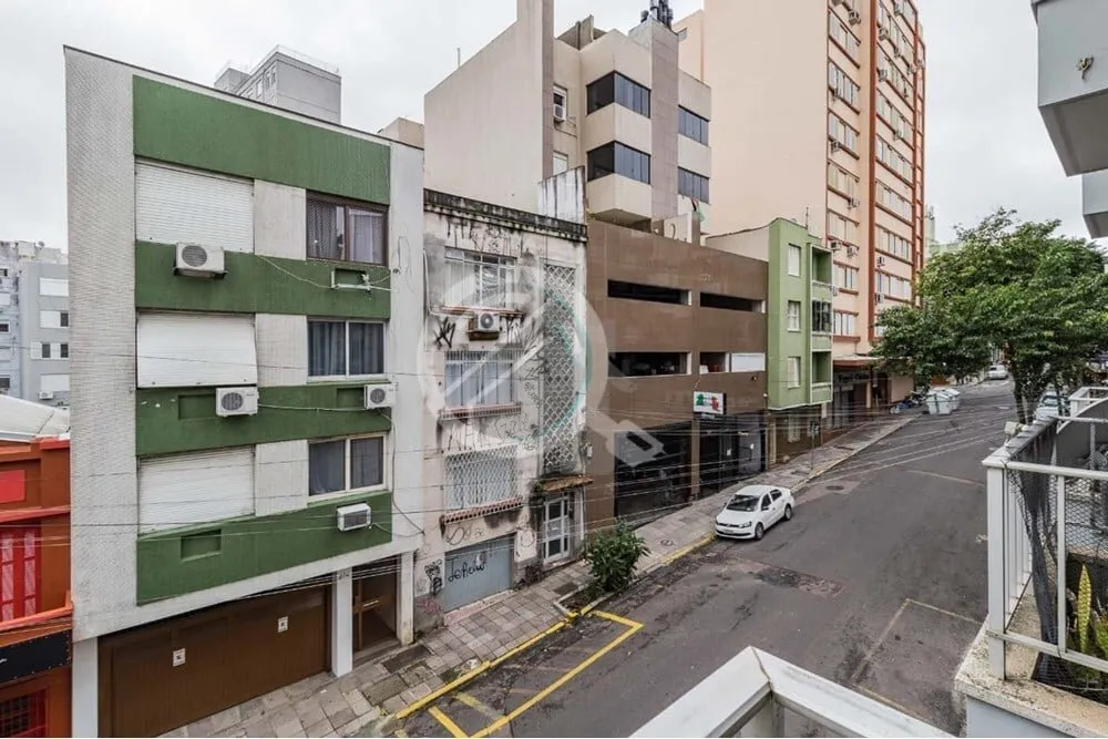 Imagem Conheça este aconchegante apartamento JK à venda no coração do Centro Histórico de Porto Alegre...