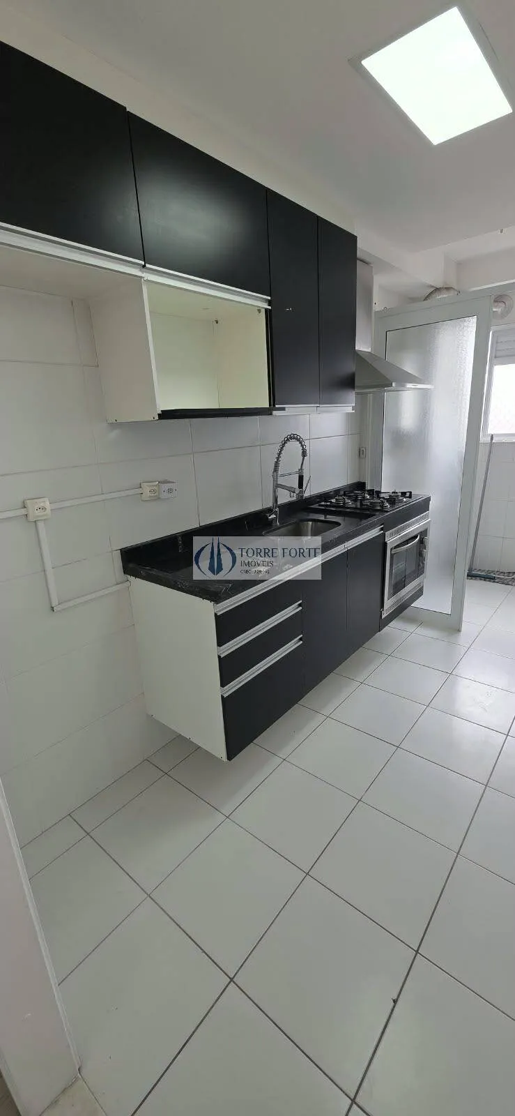 Imagem Apartamento semi-mobiliado com lazer completo