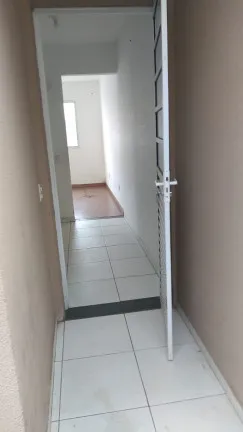 Imagem Casa de Condomínio com 2 Quartos para Alugar, 56 m² em Jardim Layr - Mogi das Cruzes