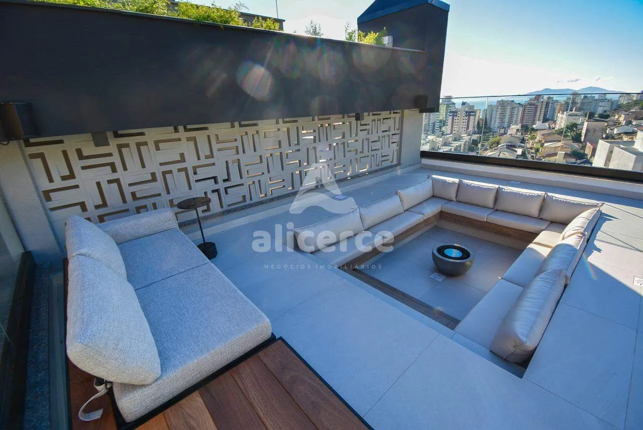 Imagem Apartamento à venda com 3 quartos 3 suítes, 109m² em Centro Florianópolis