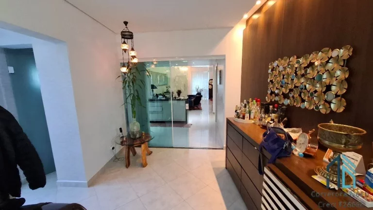 Imagem Casa em condomínio, 05 quartos sendo 04 suítes, 05 vagas, no Bairro Alto em Curitiba PR