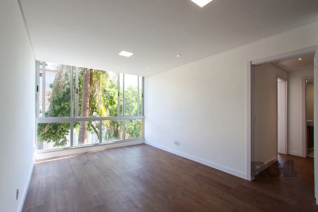 Imagem Apartamento em Porto Alegre no Bairro Petrópolis, de 2 quartos, GARDEN , semi mobiliado