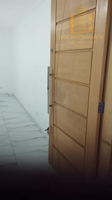 Imagem Sobrado 132m² com Churrasqueira e Varanda - Vila Nair