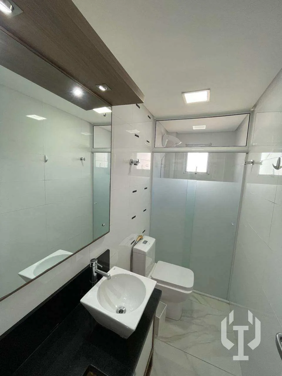 Imagem Apartamento para alugar em Itapema, Meia praia, com 4 quartos, 120m2