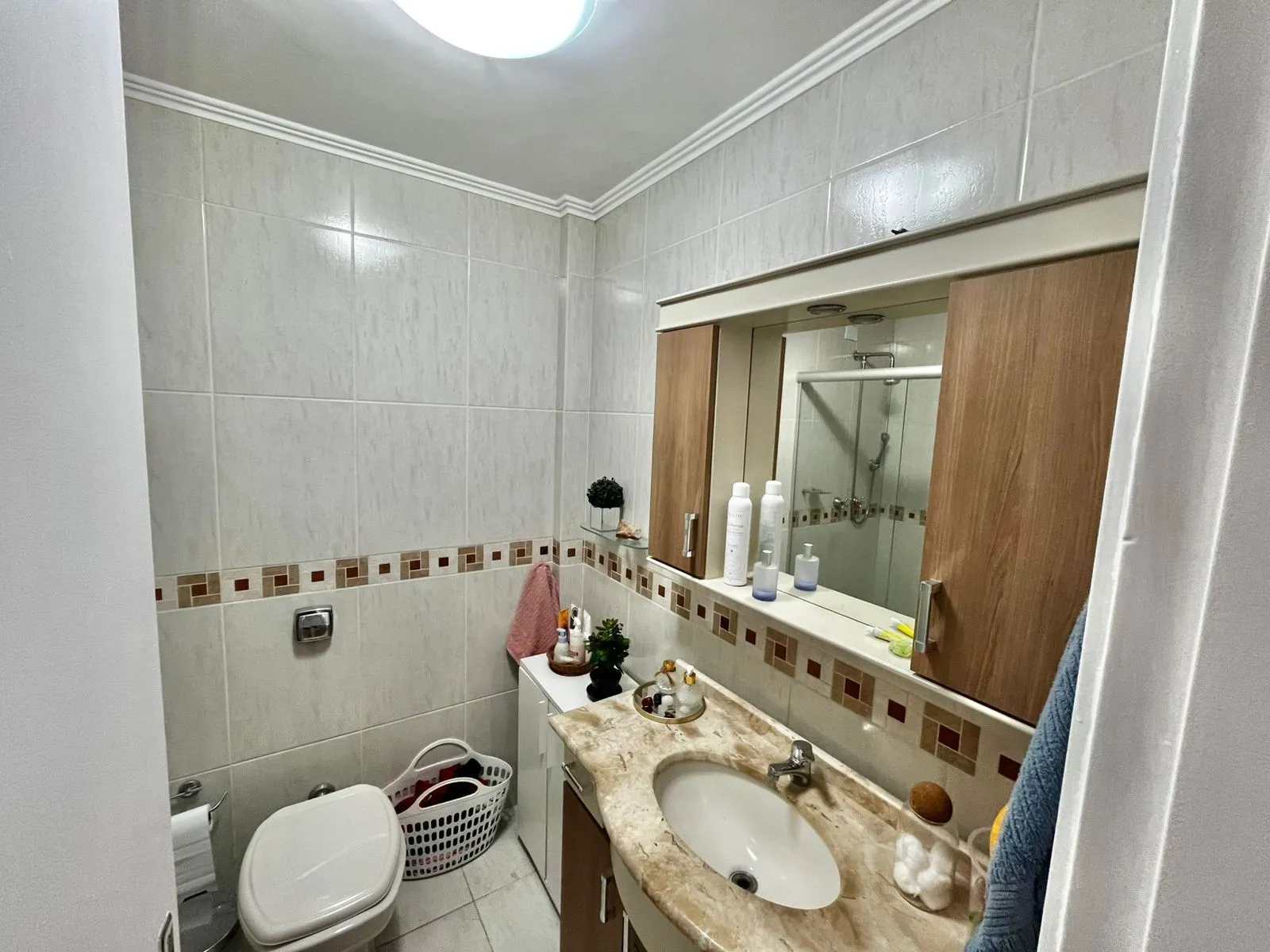 Imagem Apto de 02 dorm, banho, sala, coz, area, banho aux, dep, vaga no Cristo Redentor
