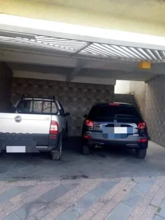 Imagem Sobrado com 235 metros de Construção 3 Dormitórios 2 Vagas de Garagens