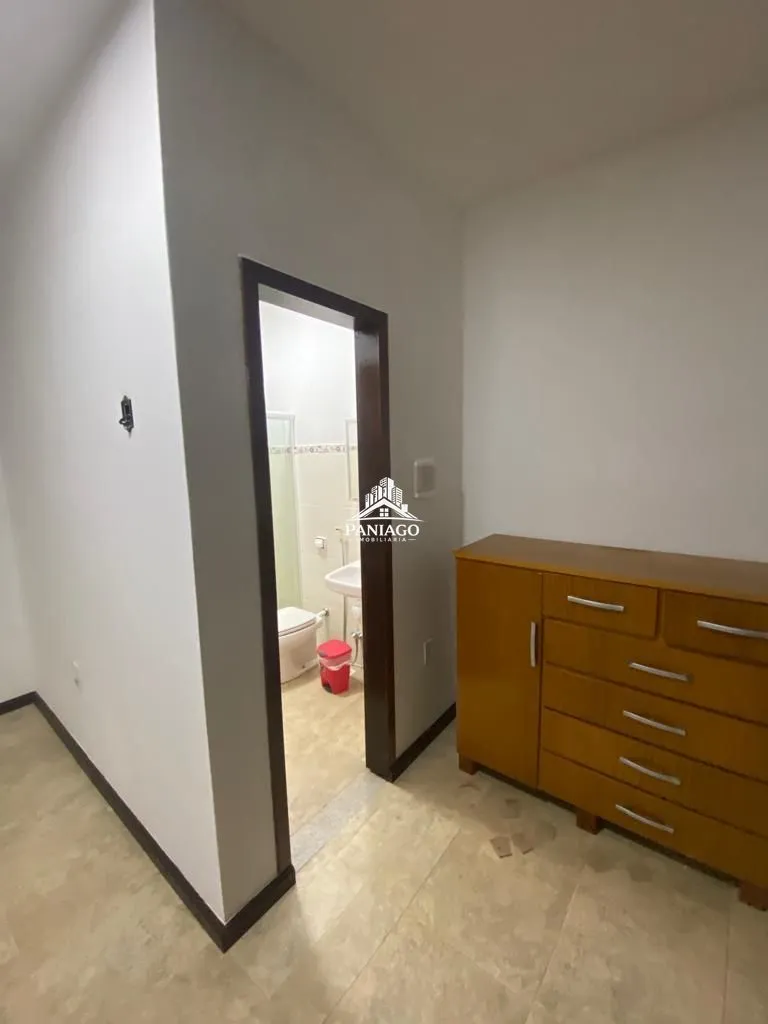 Imagem Casa com Amplo Terreno e Potencial para Pousada à Venda em Chapada dos Guimarães