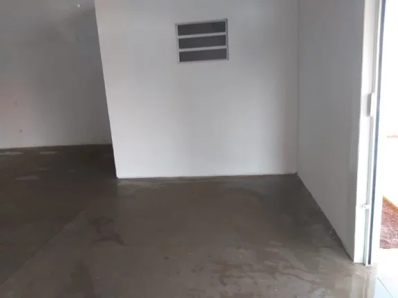Imagem Salão Comercial à Venda em Sertãozinho-SP, Próximo ao Supermercado Amarelinho 2 Salas, 4 Banheiros, 8 Vagas de Garagem 320m²