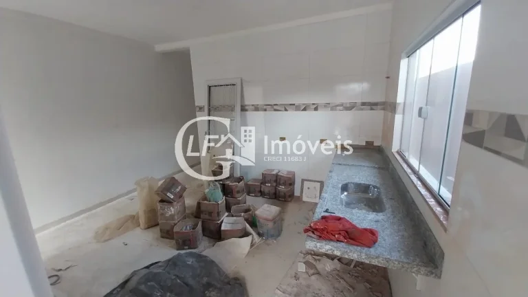 Imagem Casa Com Dois Quartos Mais uma Suite