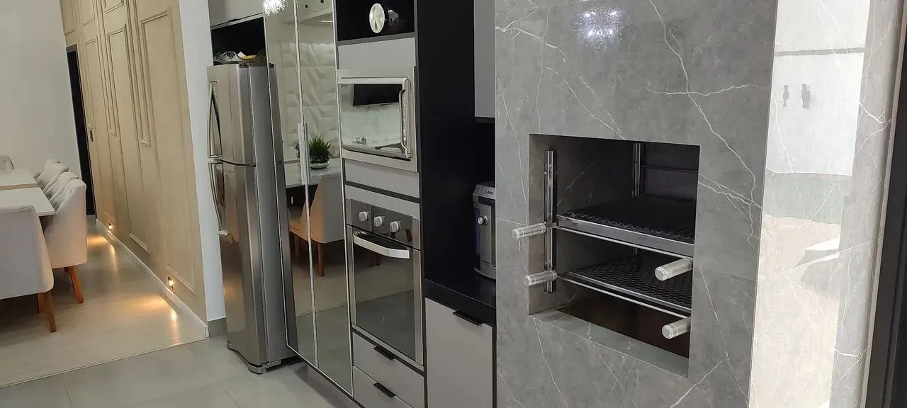 Imagem Imóvel de luxo em condomínio: Casa de 4 quartos e 3 suítes no Jd. Villagio Milano, Sorocaba-SP. 260m², 3 salas, 5 banheiros, 4 vagas.