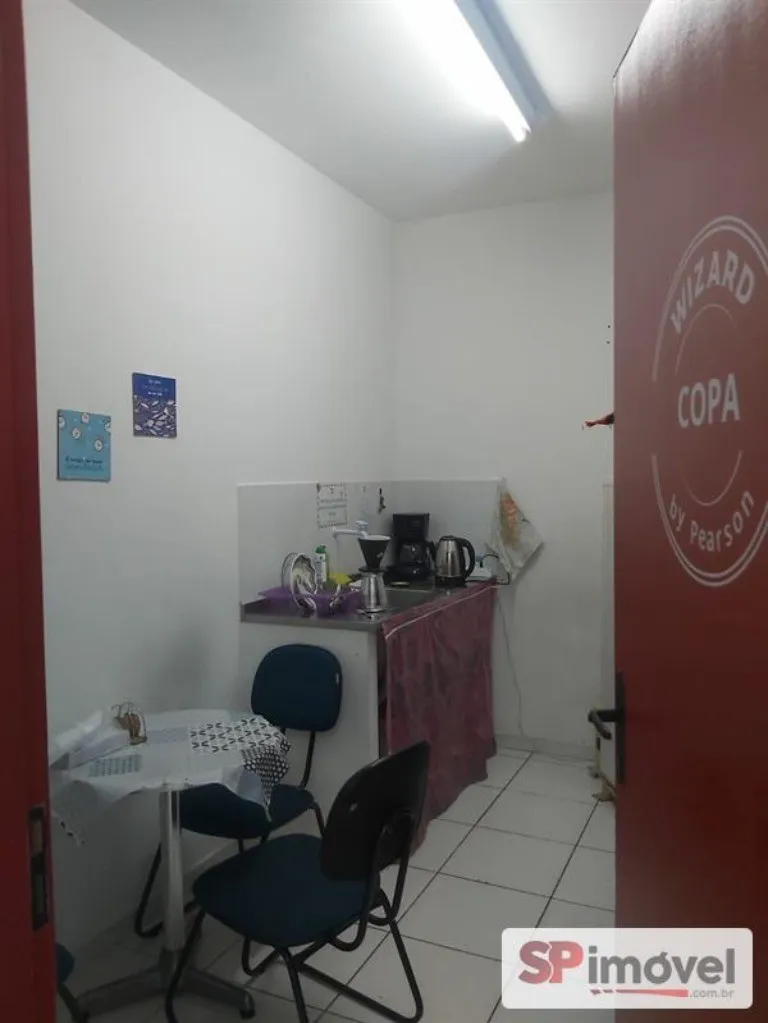 Imagem Locação de Prédio Comercial na Santa Terezinha, Santo André-SP: 2 Banheiros e 360,00 m² de Área.