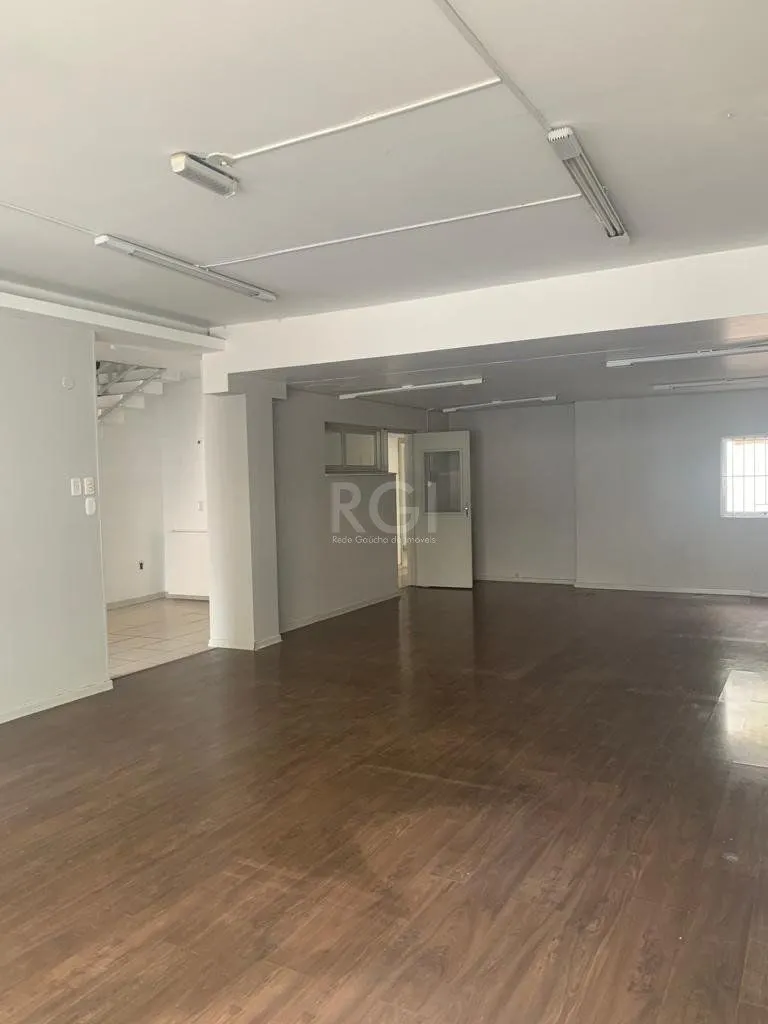 Imagem Casa Comercial com 03 pisos no Bairro Floresta
