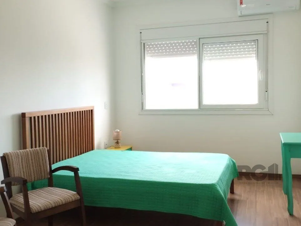 Imagem Casa para Venda - 178.4m², 3 dormitórios, sendo 1 suites, 2 vagas - Hípica