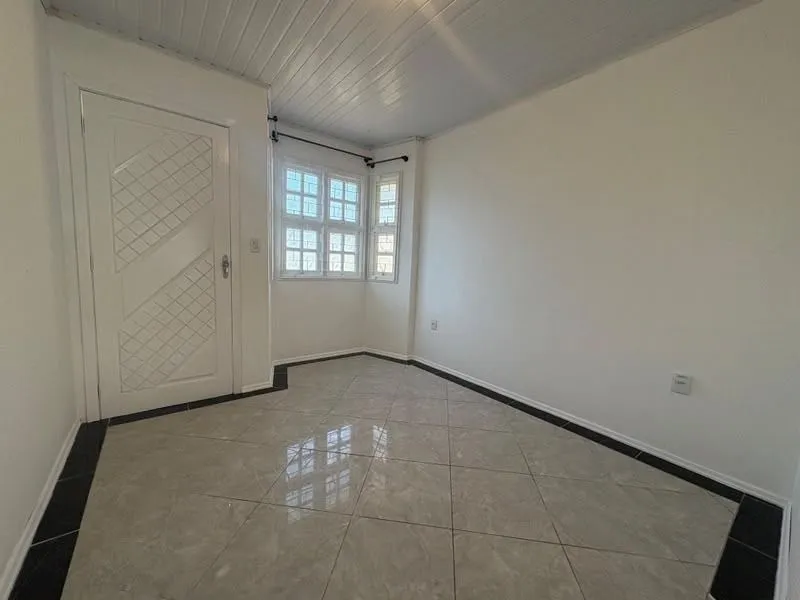 Imagem Casa a venda com 2 quartos no bairro Mont Serrat