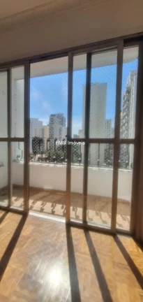 Imagem Apartamento para venda ou locação em Moema, SP, com 2 quartos, 3 banheiros, 2 vagas de garagem!