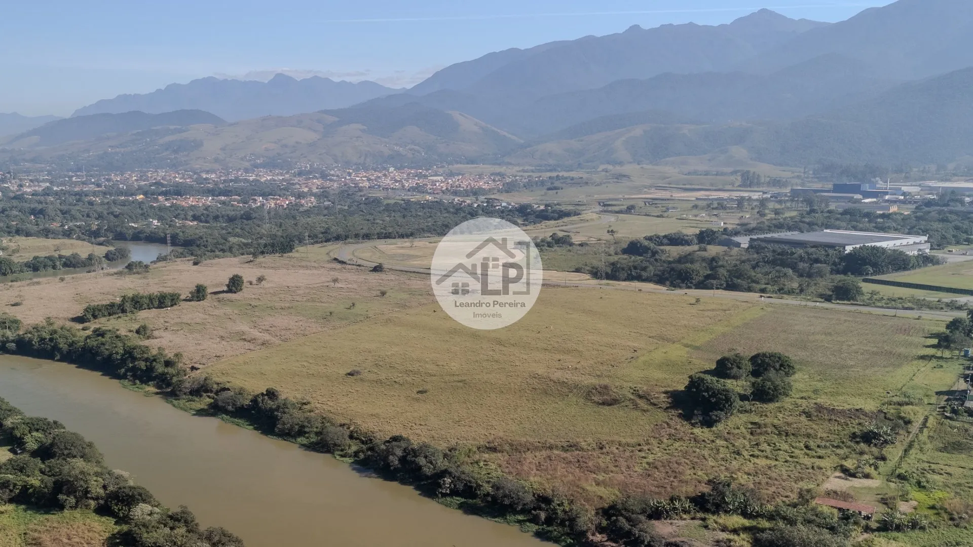 Imagem Lote/Terreno de 77000m² no bairro CENTRO, em Itatiaia