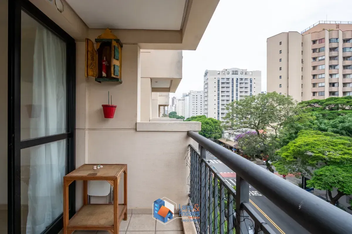 Imagem Apartamento para venda em Moema com 2 quartos, sendo 1 suíte, 56m²