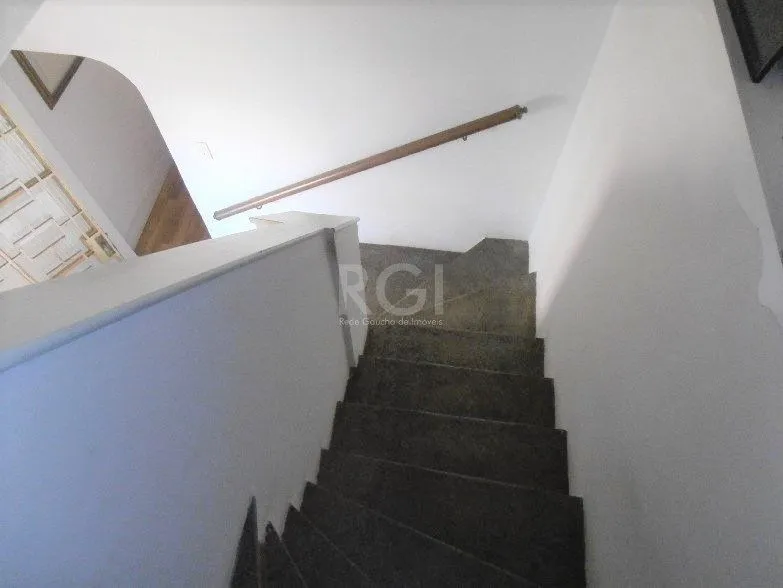 Imagem Casa para Venda - 159m², 3 dormitórios, 3 vagas - Menino Deus