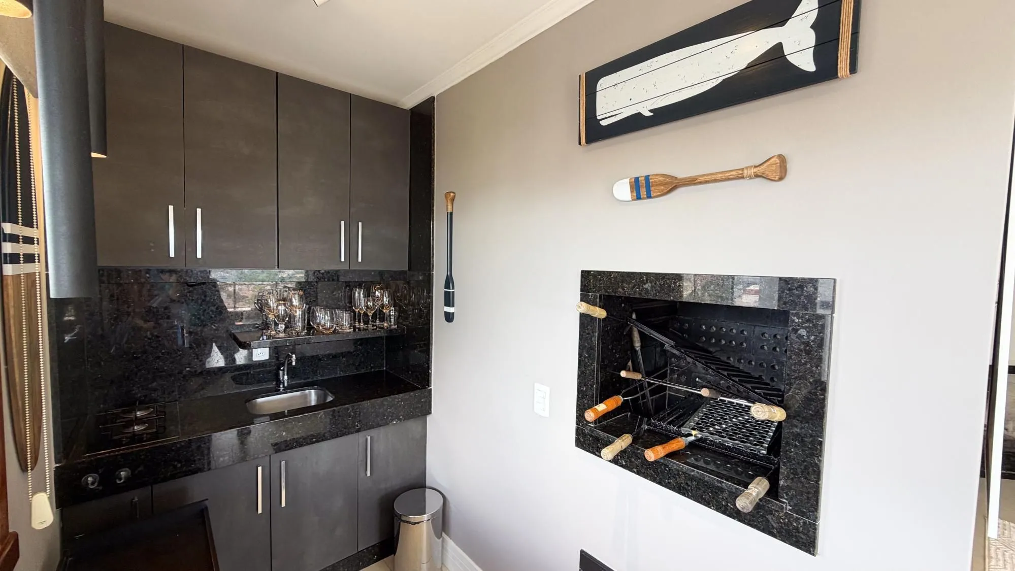Imagem Vende-se linda cobertura com 3 quartos (1 suíte), 209m², 2 vagas e piscina - Três Figueiras
