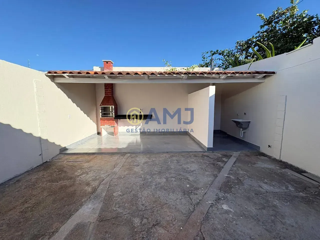 Imagem Casa Totalmente Reformada no Setor Orientville!