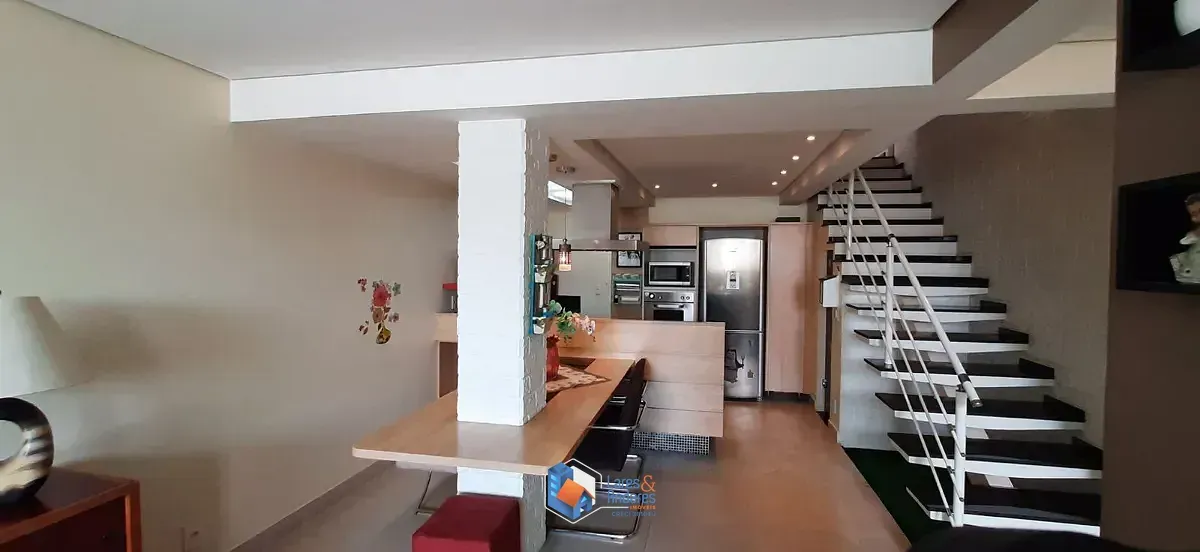 Imagem Sobrado para venda em Freguesia do Ó com 3 quartos, sendo 1 suíte, 366m²