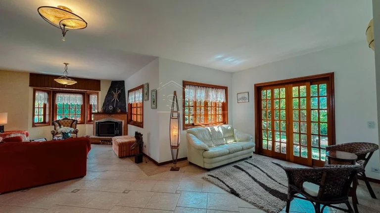Imagem Casa em condomínio - Campos do Jordão