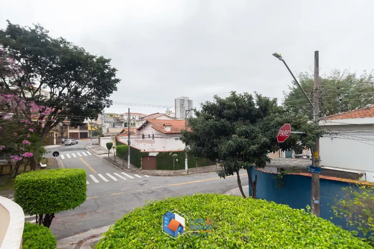 Imagem Casa para venda em Parque São Domingos com 4 quartos, sendo 2 suítes, 210m²