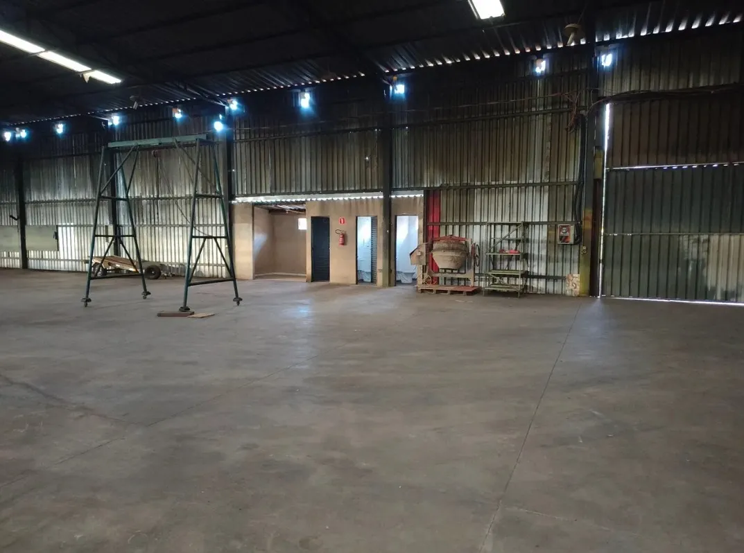 Imagem Salão alugo1800 m² p/ depósito ou industria/ zona sul São José do Rio Preto/SP