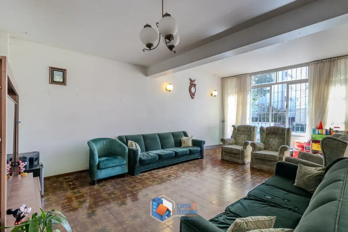 Imagem Sobrado para venda em Aclimação com 4 quartos, sendo 1 suíte, 452m²