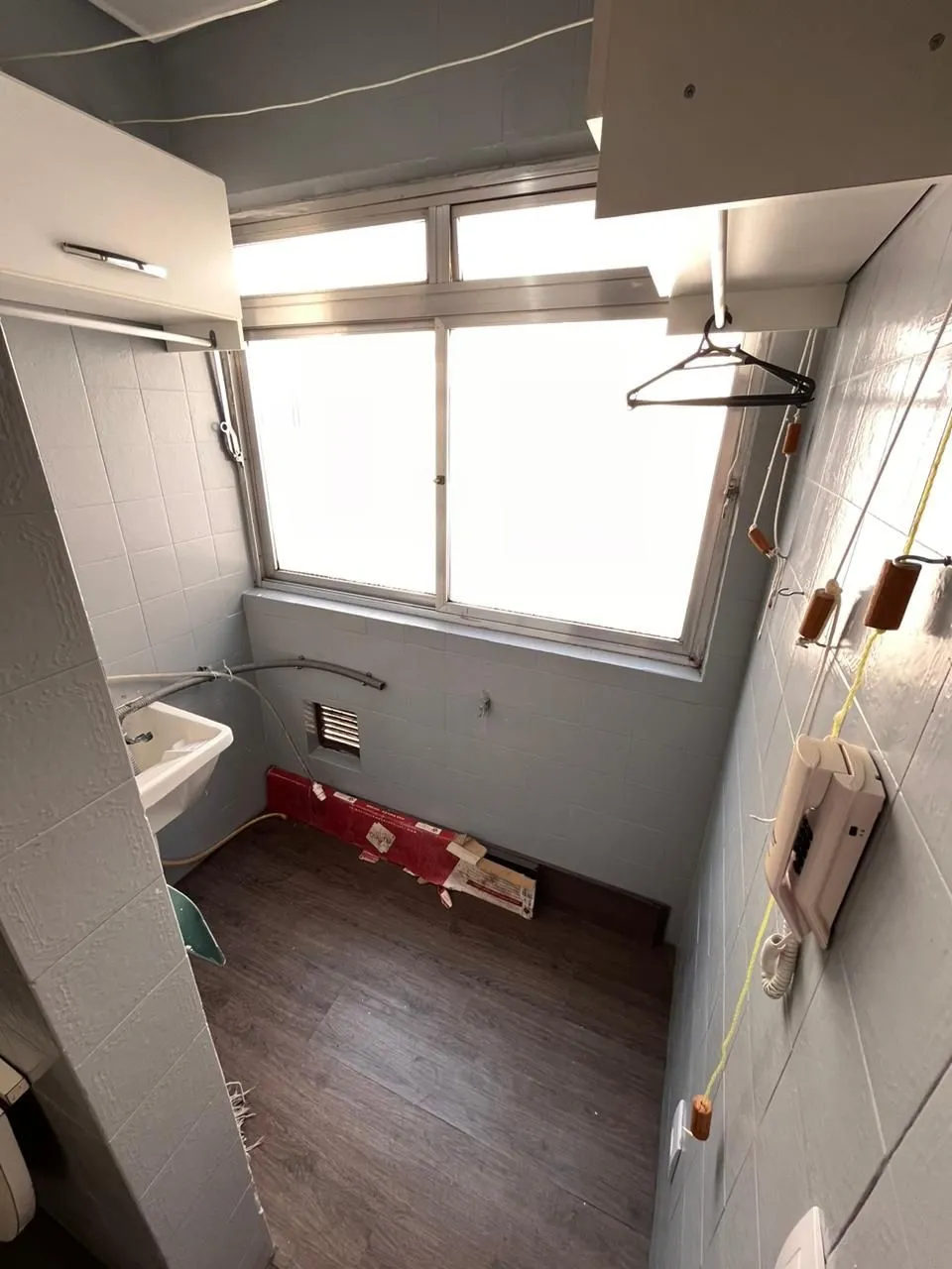 Imagem Apartamento de dois quartos e uma vaga de garagem no bairro Petrópolis em POA/RS