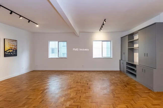 Imagem Imperdível: Apartamento à venda em São Paulo, Jardim Paulista - 3 quartos, 1 suíte, 1 sala, 3 banheiros, 1 vaga, 162,65 m²!
