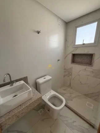 Imagem Este é o refúgio perfeito para quem sonha em morar ou investir a poucos passos da praia. Localizad...