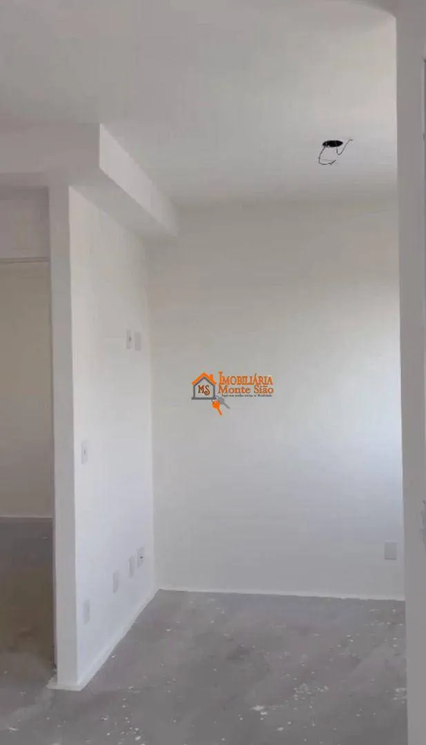 Imagem Apartamento à venda com 43m², 2 quartos, sala com sacada no Condomínio Flap - Vila São João, Guarulhos, SP